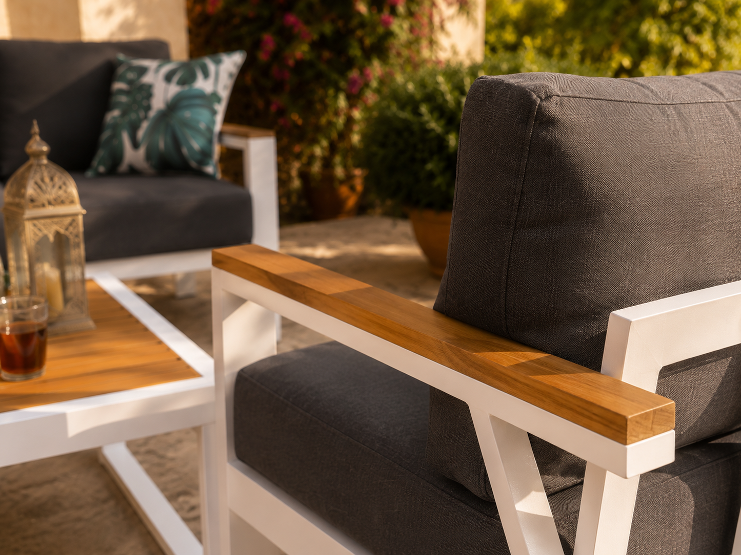Villa Garden Outdoor Set