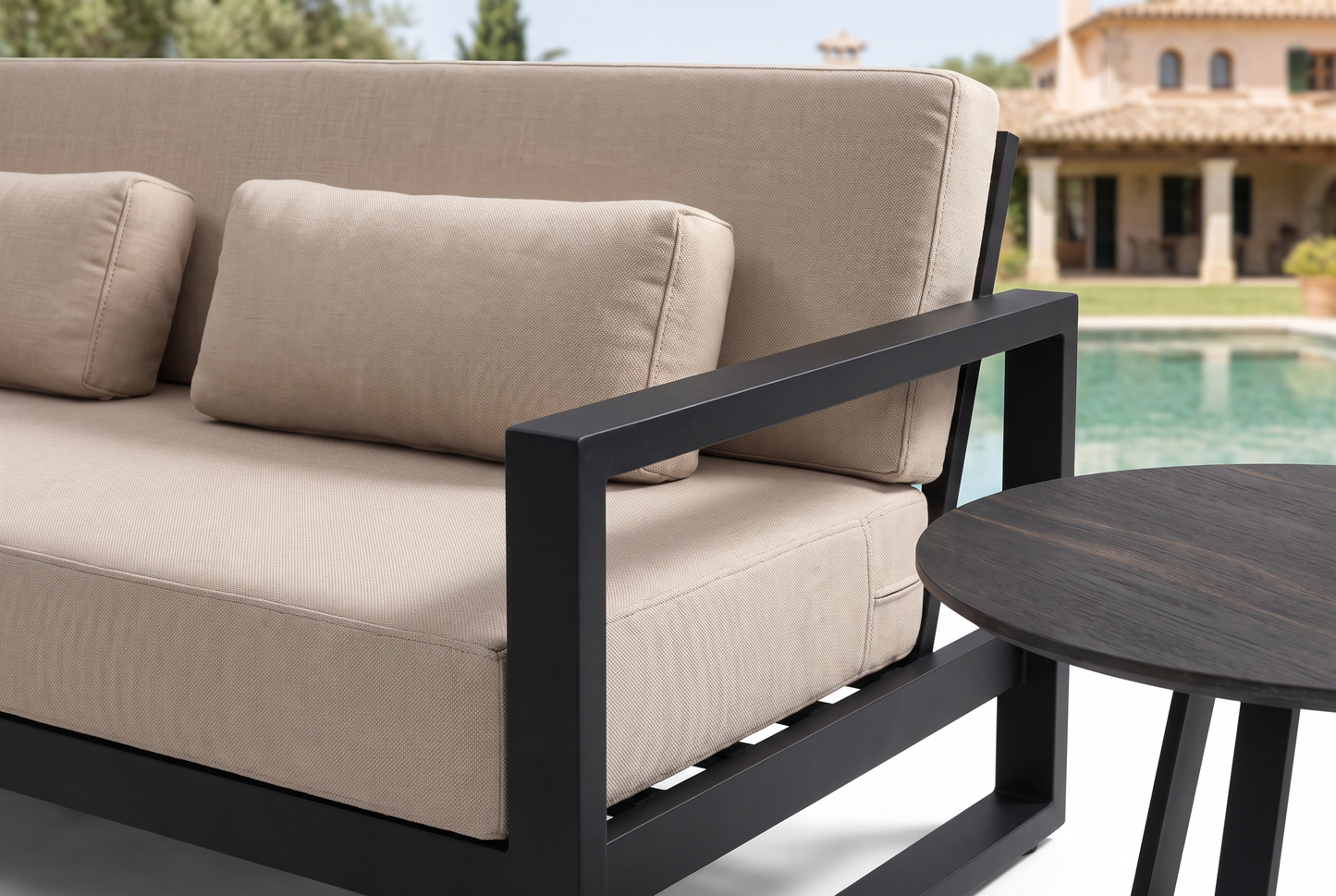 Hive Outdoor Set