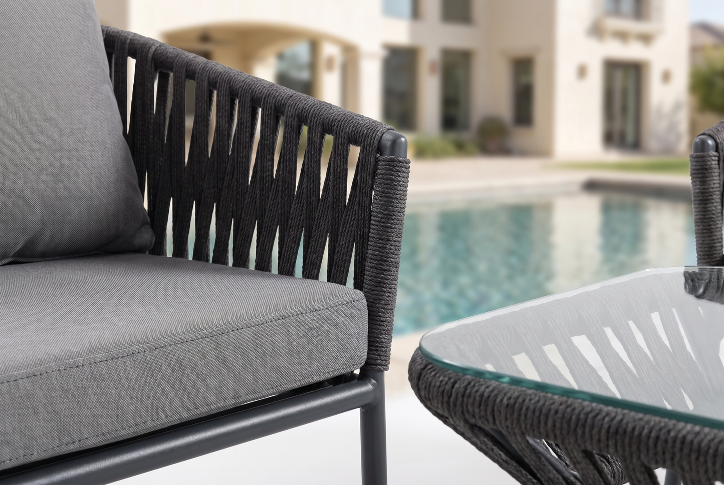 Rai Outdoor Set